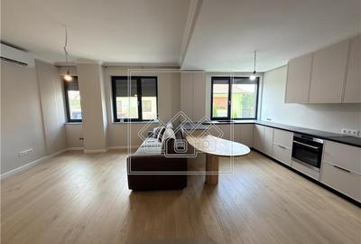 Apartament cu 2 camere decomandat în Piața Cluj
