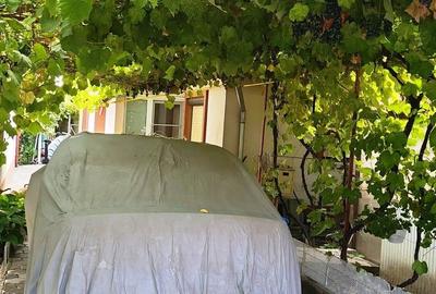 Casă cu 5 camere cu Teren 933 Mp în Mărăcineni
