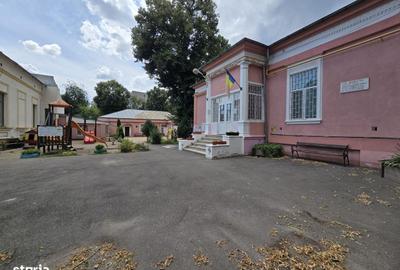Spațiu comercial, de 812 mp, în Ultracentral