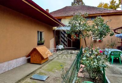 Casă individuală cu 5 camere cu Canalizare în Dâmbovița