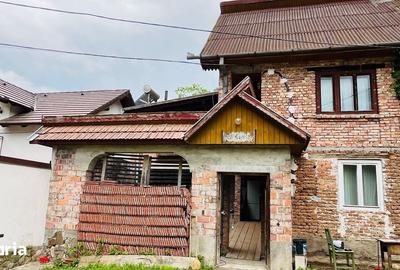 Casă cu 4 camere cu Teren 240 Mp în Central - 10