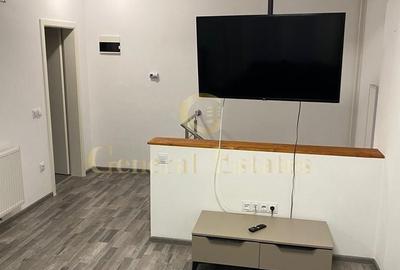 Apartament cu 3 camere decomandat, mobilat în Tractorul