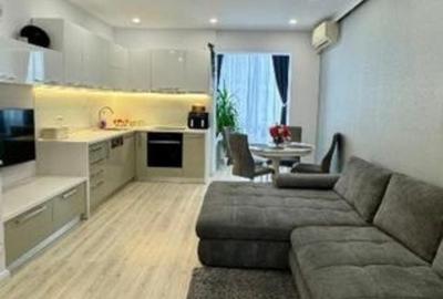 Apartament cu 3 camere decomandat în Titan