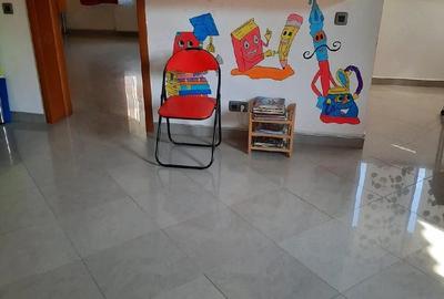 Casă cu Teren 250 Mp în Decebal - 2