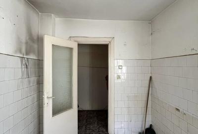 Apartament cu 3 camere decomandat în Decebal - 4