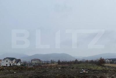Teren de 6575 mp, în Central - 3