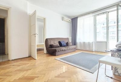 Apartament cu 2 camere decomandat în Universitate