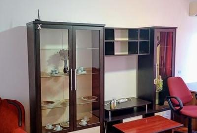 Apartament cu 3 camere decomandat în Trafic Greu - 4