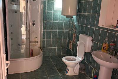 Casă cu 4 camere în Chizătău