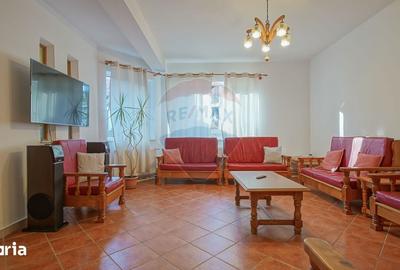 Casă cu Teren 596 Mp în Central - 18