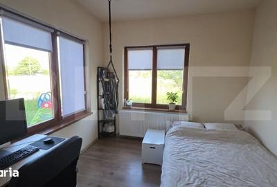 Casă cu 4 camere cu Teren 500 Mp în Central - 2