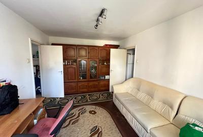 Apartament cu 2 camere semidecomandat, mobilat în Florilor