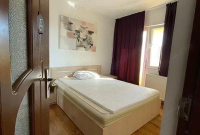 Apartament cu 3 camere semidecomandat în Medicină