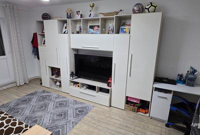 Apartament cu 3 camere decomandat în Central - 1