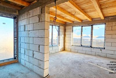 Casă cu 5 camere cu Teren 1200 Mp în Exterior Vest - 2