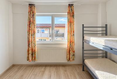 Apartament cu 3 camere nedecomandat în Valea Lupului