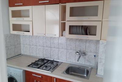 Garsonieră decomandată în Central - 2