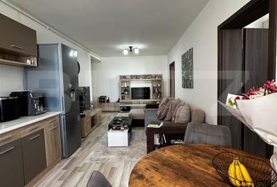 Apartament cu 3 camere decomandat, mobilat în Centura