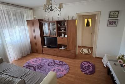 Apartament cu 2 camere semidecomandat în Mărăței