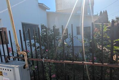 Casă cu 3 camere cu Teren 40 Mp în Nord