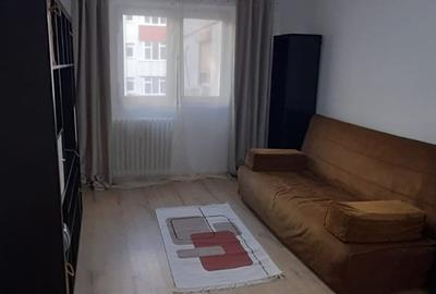 Apartament cu 2 camere decomandat în Brâncoveanu