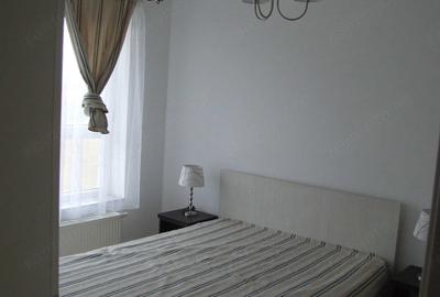 Apartament cu 4 camere decomandat în Soarelui