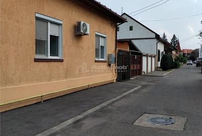 Casă cu 4 camere în Aurel Vlaicu