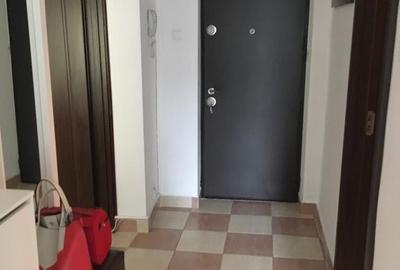 Garsonieră decomandată în Decebal