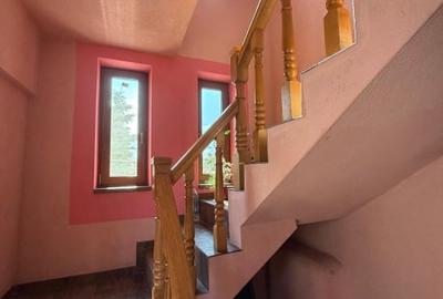 Casă individuală cu 8 camere cu Canalizare în Ultracentral - 4