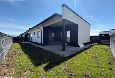 Casă cu 4 camere în Purcăreni - 17