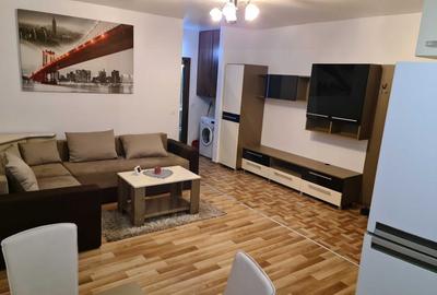 Apartament cu 2 camere semidecomandat, mobilat în Șelimbăr