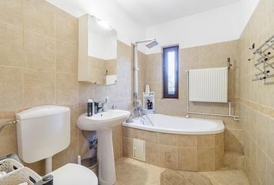 Apartament cu 3 camere semidecomandat, mobilat în Adunații-Copăceni - 11
