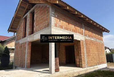 Casă individuală cu 4 camere cu Teren 345 Mp în Ampoi 3 - 5