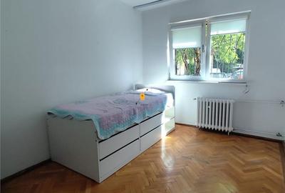 Apartament cu 3 camere decomandat, mobilat în Mărășești - 3