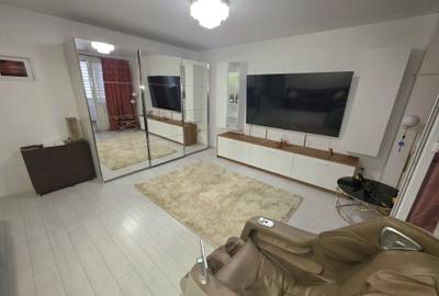 Apartament cu 3 camere decomandat în Militari