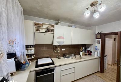 Apartament cu 3 camere în Brăilei