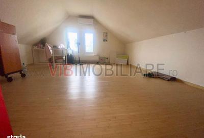 Casă cu 4 camere cu Teren 122 Mp în Central