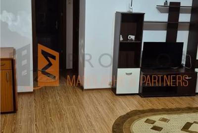 Apartament cu 2 camere semidecomandat, mobilat în Micro 3 - 5