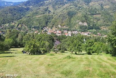 Teren Construcții intravilan de 1450 mp, în Moieciu de Jos