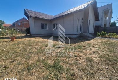 Casă cu 4 camere cu Teren 527 Mp în Săcălaz