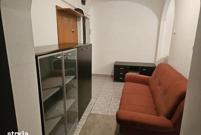 Garsonieră decomandată în Gara de Nord