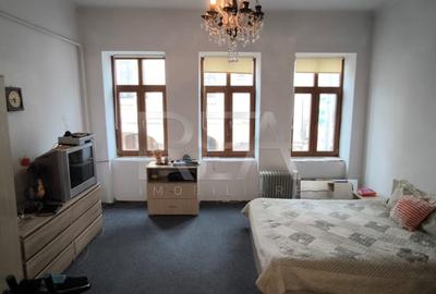 Apartament cu 6 camere decomandat, mobilat în P-ța Universității - 6