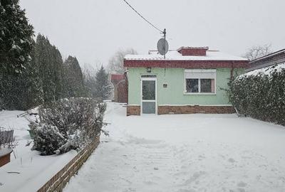 Casă cu 3 camere cu Teren 100 Mp în Central - 1