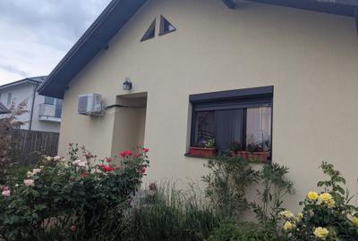 Casă individuală cu 2 camere cu Canalizare în Săbăreni - 12
