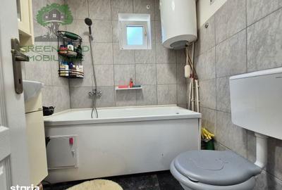 Casă cu 5 camere cu Teren 3024 Mp în Popricani - 1