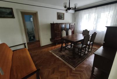 Apartament cu 4 camere semidecomandat în Central - 2