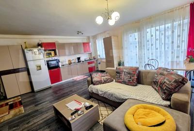 Apartament cu 2 camere semidecomandat, mobilat în Florești