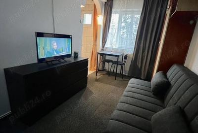 Garsonieră decomandată în Central