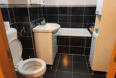 Apartament cu 2 camere decomandat în Medicină