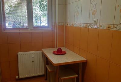 Apartament cu 2 camere semidecomandat în Iancului